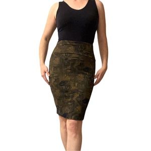 LuLaRoe Cassie pencil skirt black and brown geometric pattern size XS